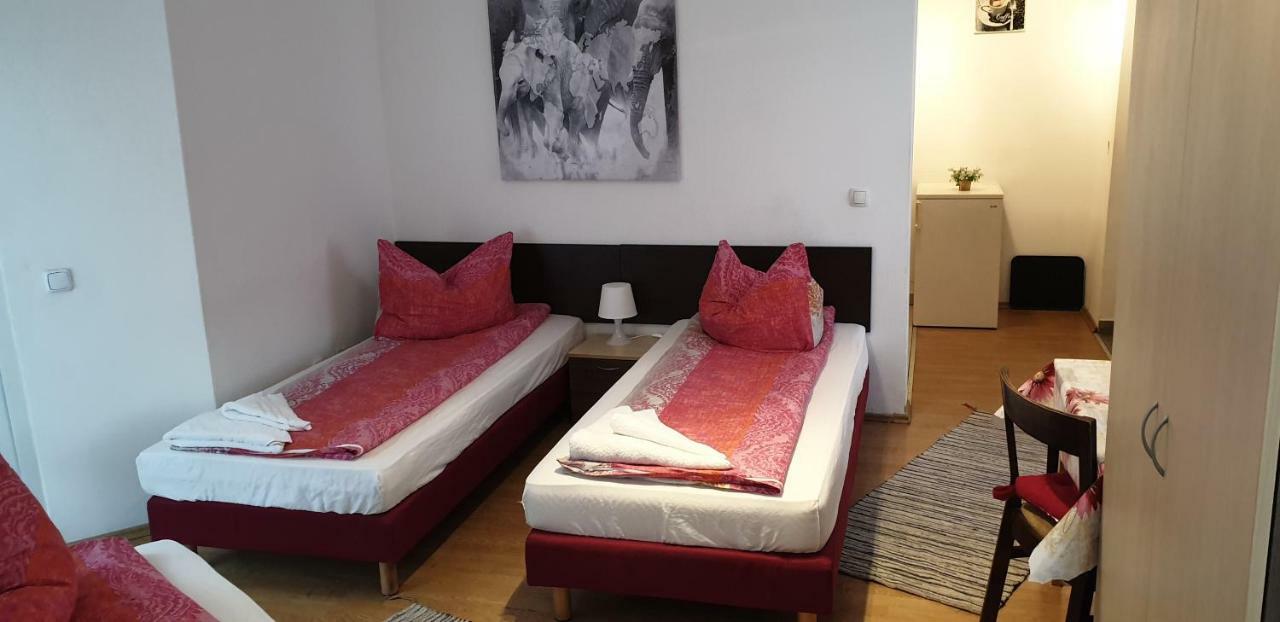 Gasthof Apartmenthaus Beim Lkh *